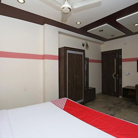 Sheel Gopal Vision Hotel มถุรา ภายนอก รูปภาพ