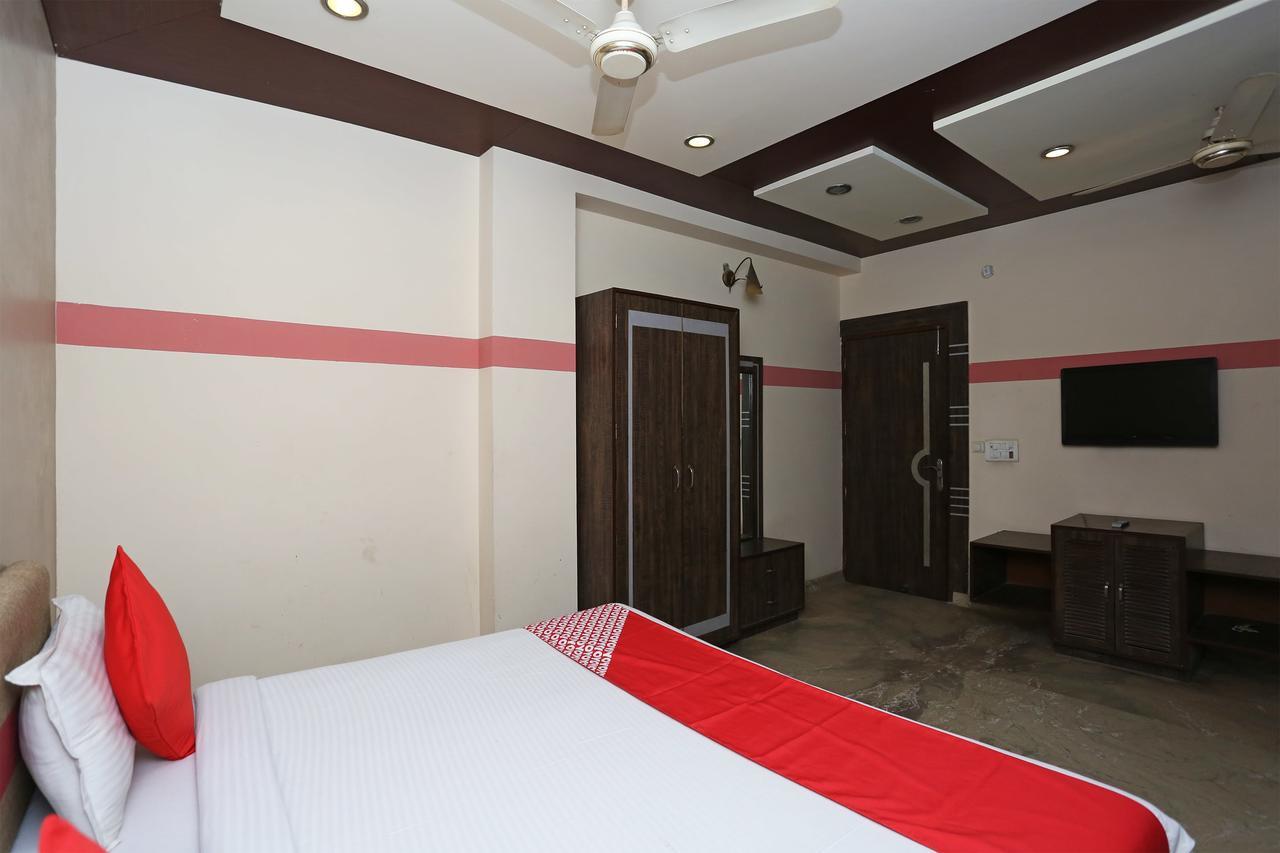 Sheel Gopal Vision Hotel มถุรา ภายนอก รูปภาพ