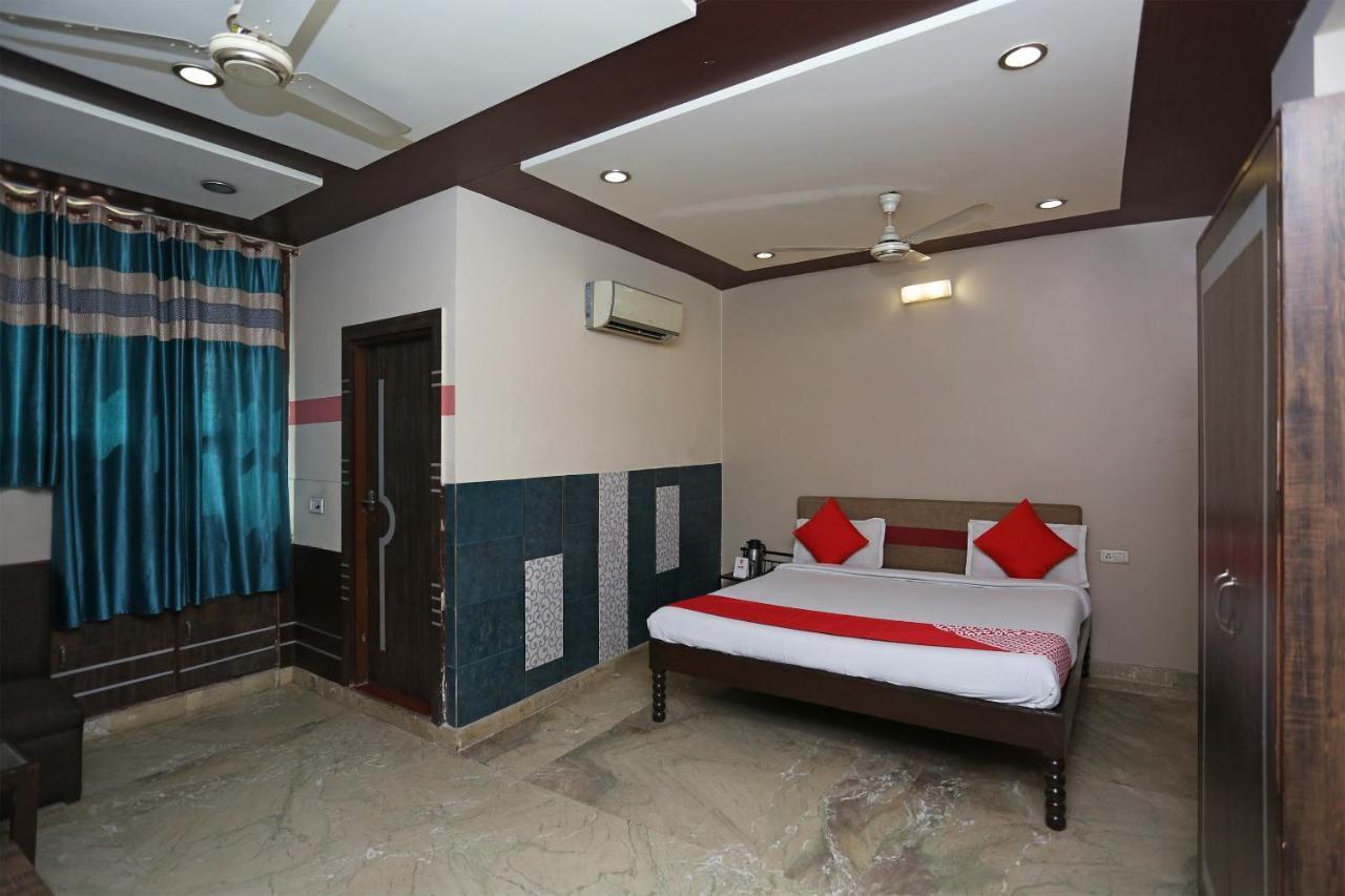 Sheel Gopal Vision Hotel มถุรา ภายนอก รูปภาพ