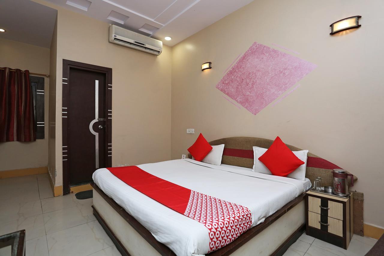 Sheel Gopal Vision Hotel มถุรา ภายนอก รูปภาพ